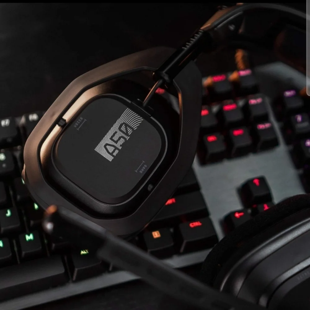 ASTRO Gaming A50 Wireless Headset Base Station PS5 PS4 PC Mac